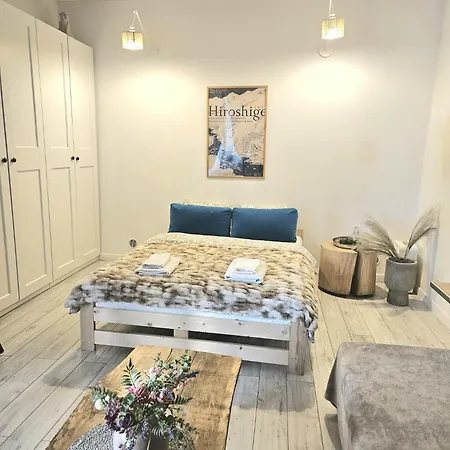 Modern In The Old Town *