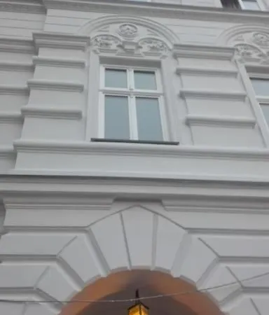 公寓 Modern In The Old Town