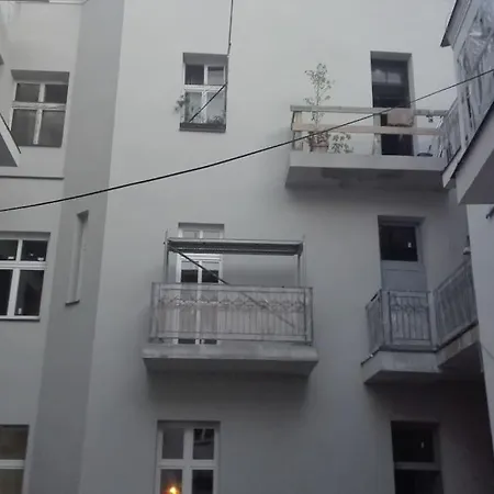 Modern In The Old Town *